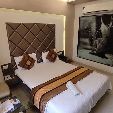 Hotel Flair Inn Ahmedabad Extérieur photo