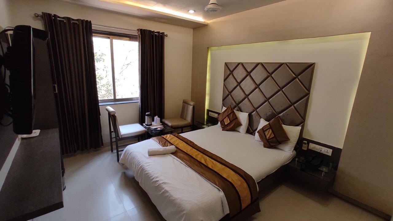 Hotel Flair Inn Ahmedabad Extérieur photo