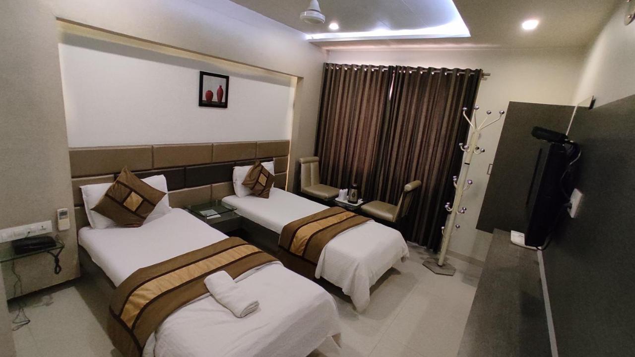 Hotel Flair Inn Ahmedabad Extérieur photo