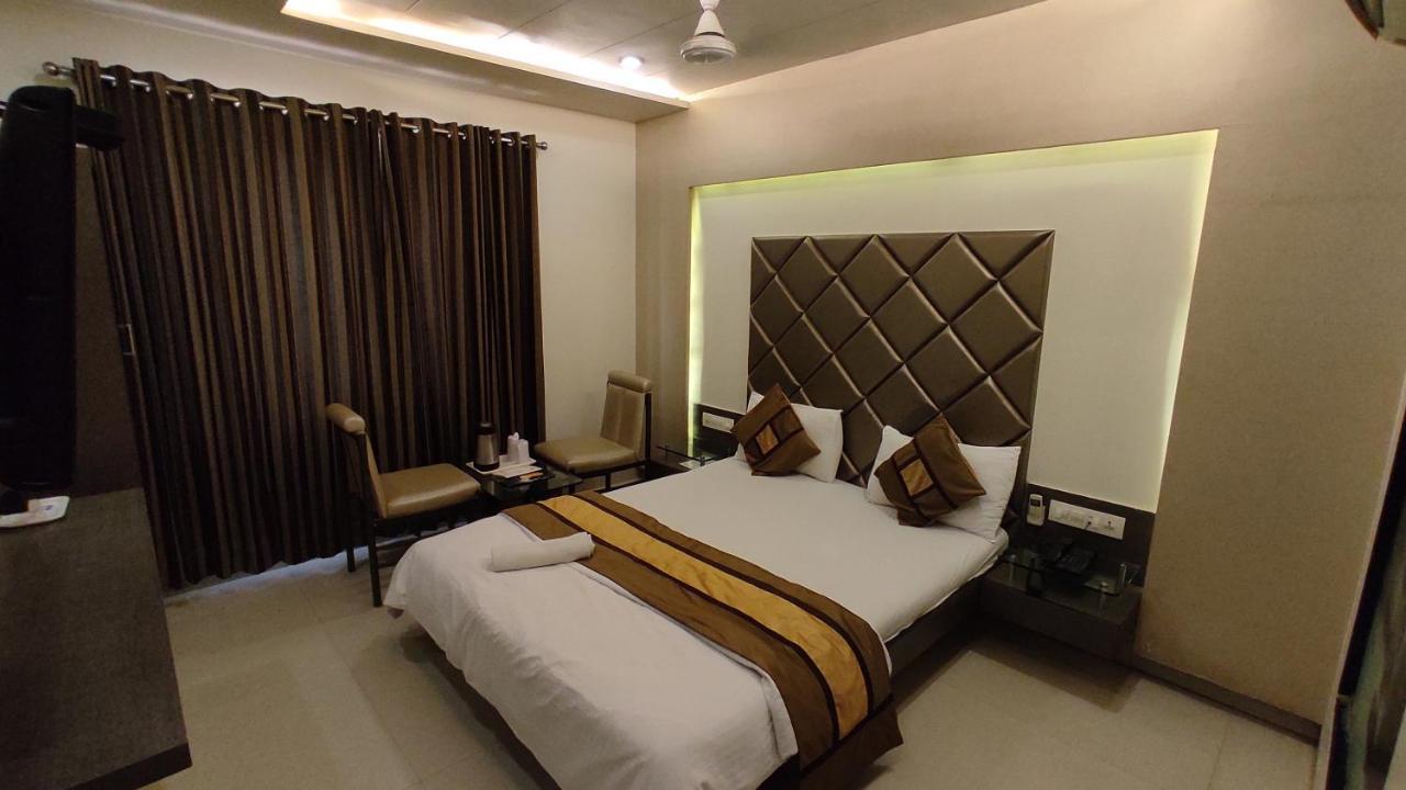 Hotel Flair Inn Ahmedabad Extérieur photo