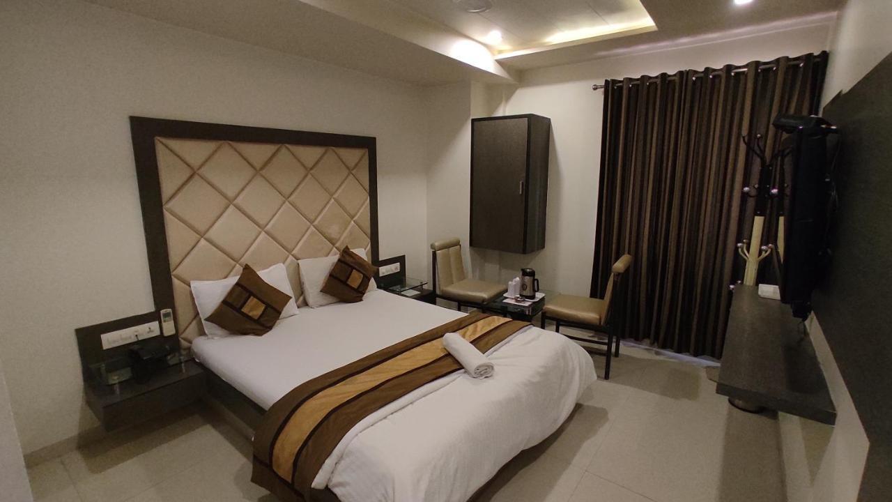 Hotel Flair Inn Ahmedabad Extérieur photo