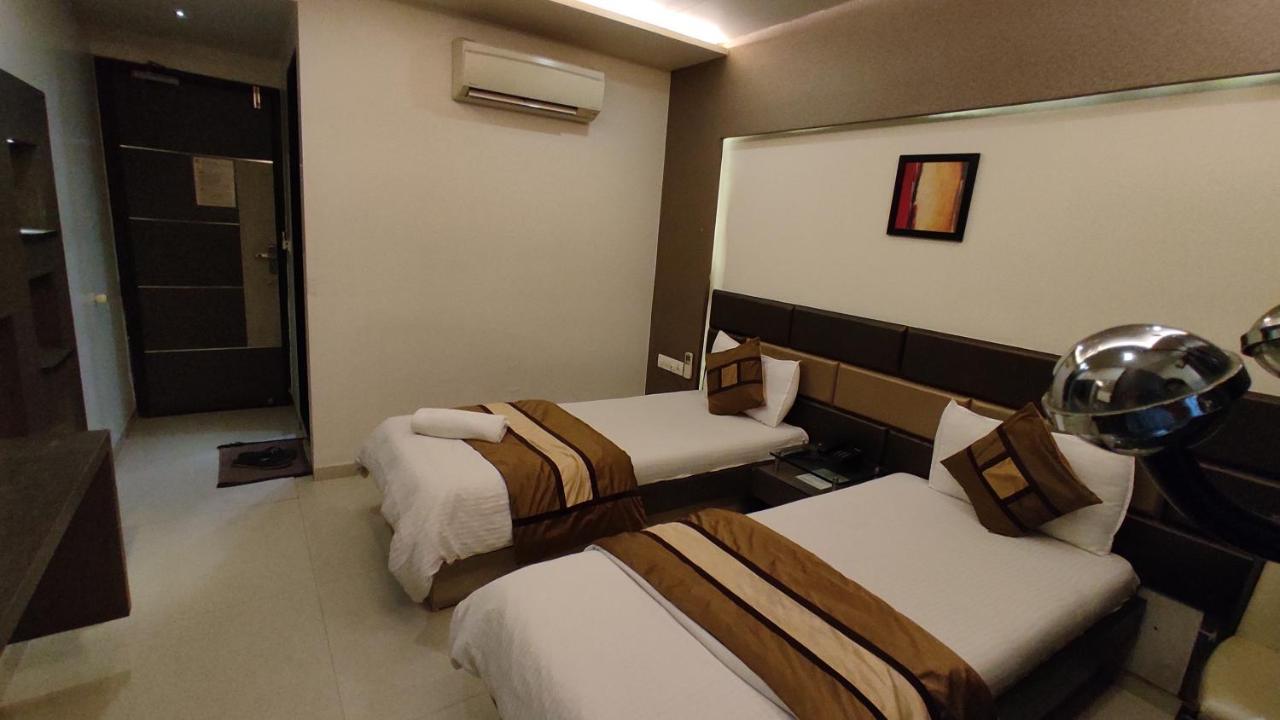 Hotel Flair Inn Ahmedabad Extérieur photo