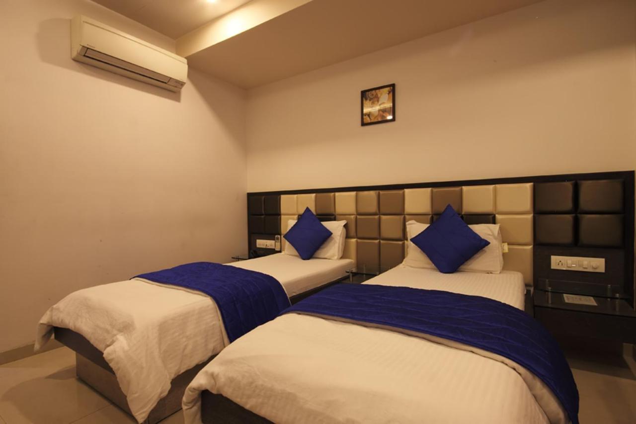 Hotel Flair Inn Ahmedabad Extérieur photo