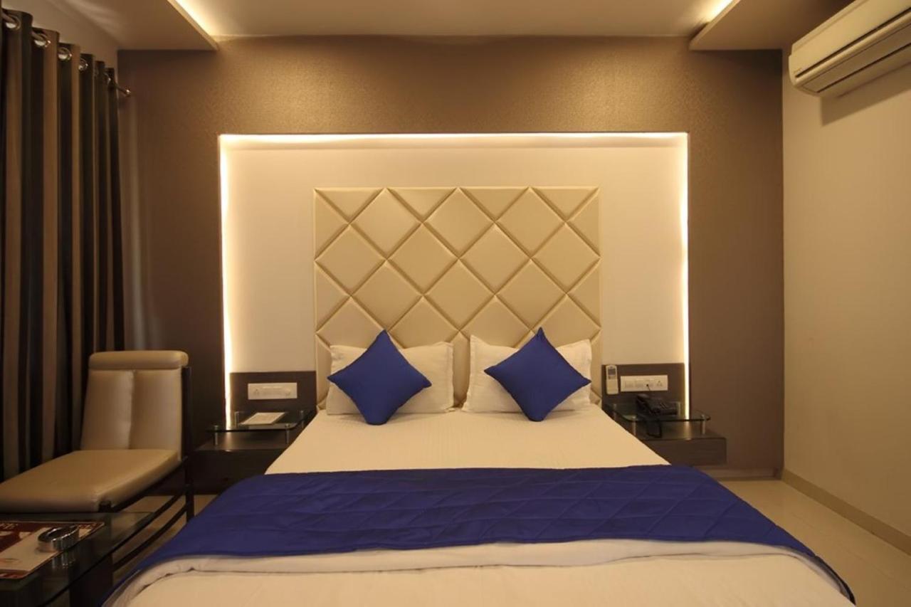 Hotel Flair Inn Ahmedabad Extérieur photo