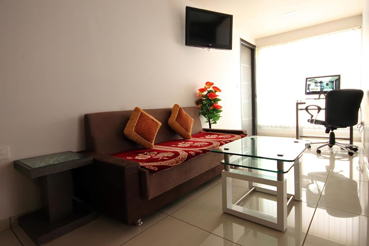 Hotel Flair Inn Ahmedabad Extérieur photo